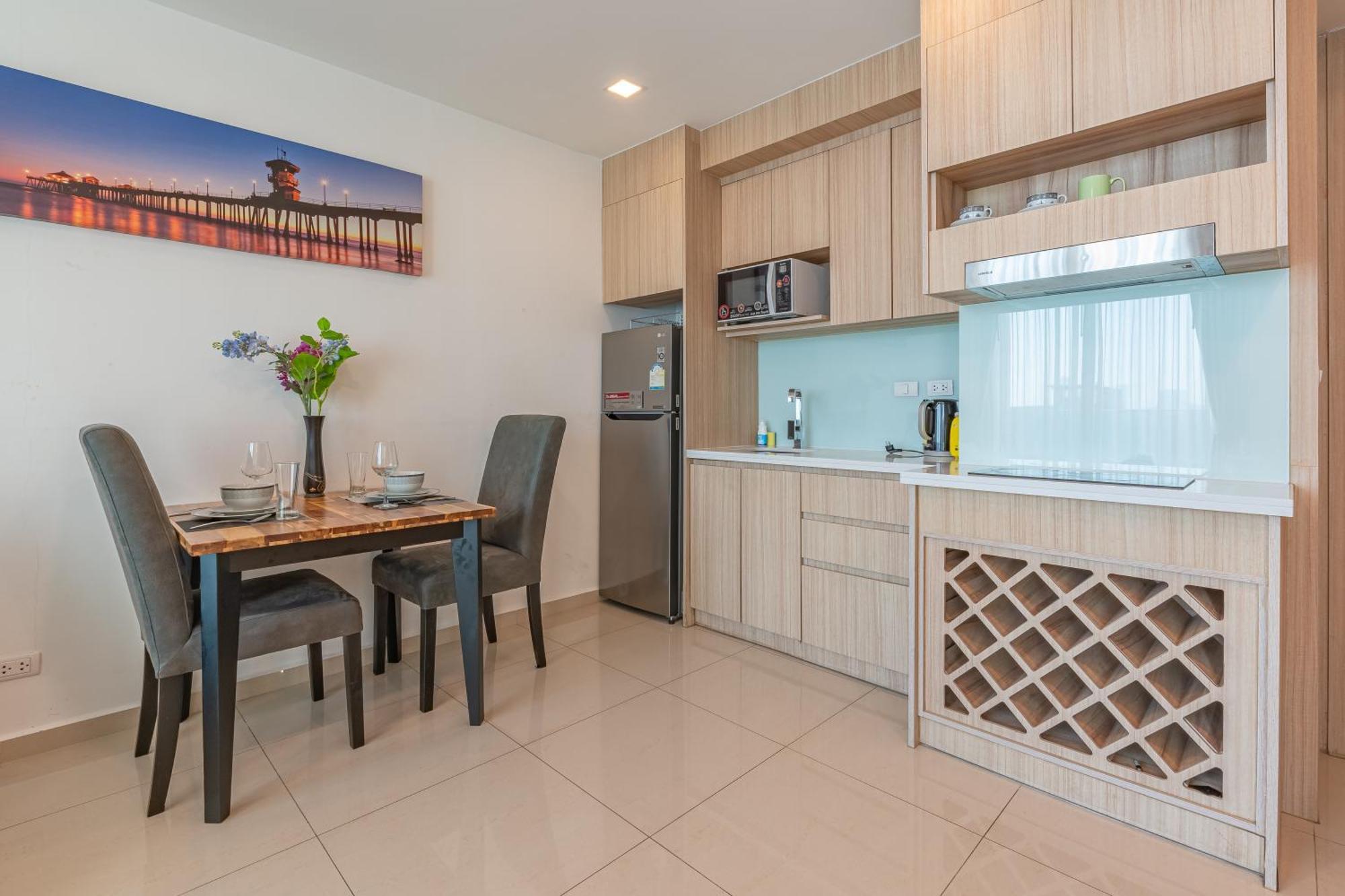City Garden Tower By Pattaya Holiday Екстер'єр фото