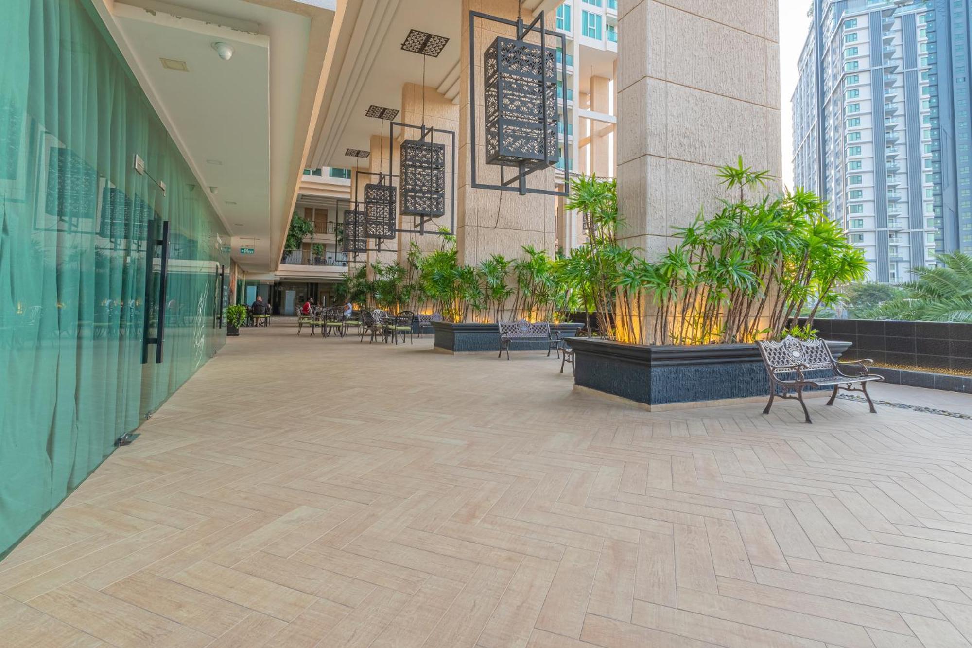 City Garden Tower By Pattaya Holiday Екстер'єр фото