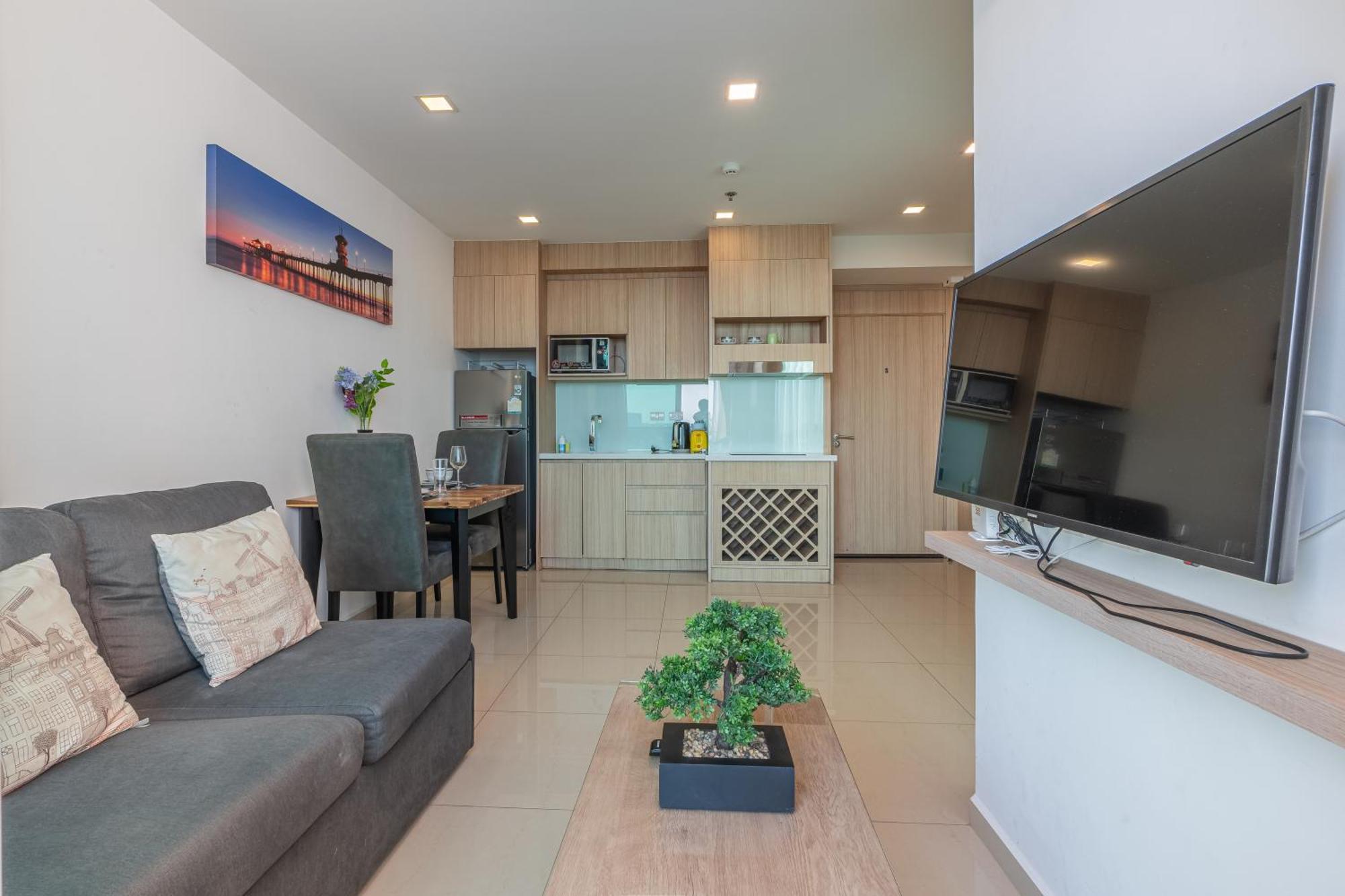 City Garden Tower By Pattaya Holiday Екстер'єр фото